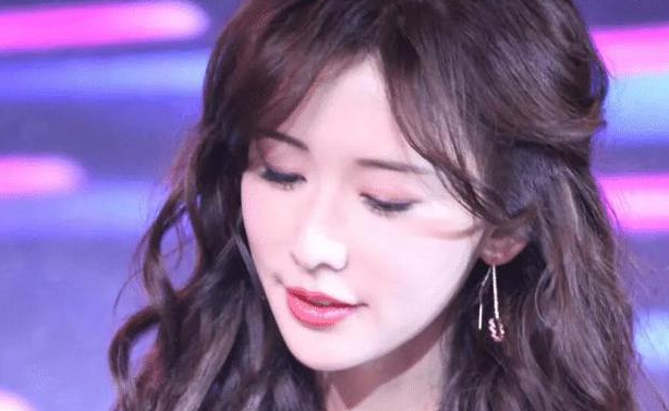 警惕微笑抑郁!曝林志玲自杀就医,手法残忍,曾被丈夫逼着下跪