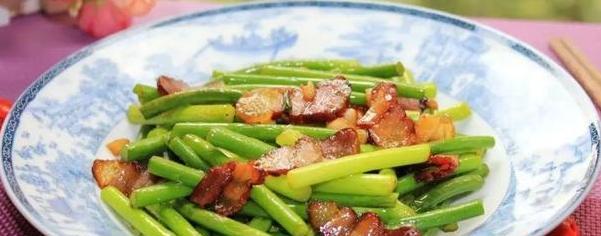 蒜苔|天冷养肝就是“积”命!年过50:这2食物敞开肚皮吃,养肝益血