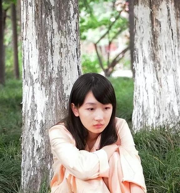 金鸡奖,周冬雨坐在“大佬”堆里,让网友都见到了她的“地位”