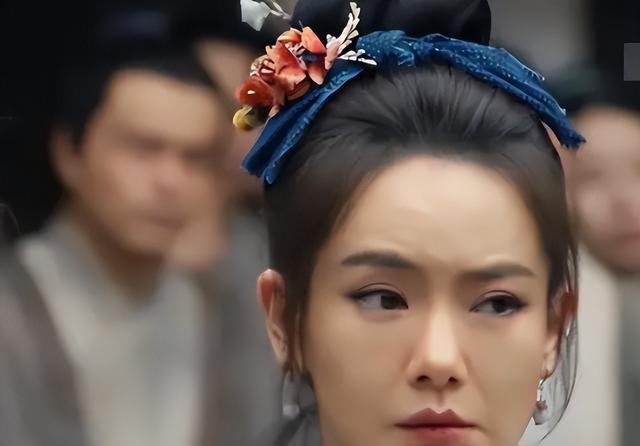 双眼皮别乱割，从景甜到戚薇，这些明星的“后遗症”出来了