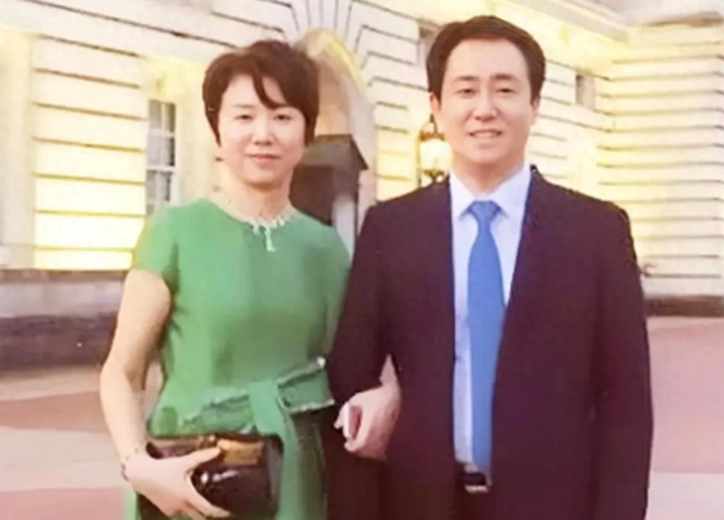 许家印最对不起的女人，初恋女友曝光！无论是珊珊还是冰冰，都不及她万分之一！