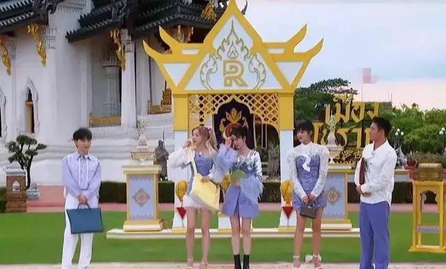 面对劣迹艺人,湖南卫视与浙江卫视选择了不同的方式