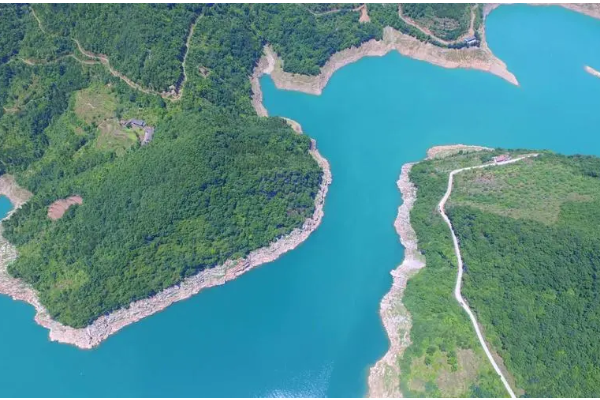 白龙湖|川陕甘三省交界处藏着一个湖，适合遛娃拍照，免费却少有人知