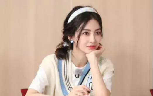 疯马秀后，杨颖终露面申请“强制道歉”引评论区愤懑！