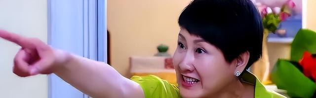 双眼皮别乱割，从景甜到戚薇，这些明星的“后遗症”出来了