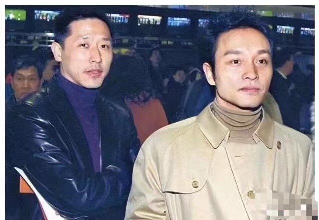 唐鹤德|唐鹤德晒张国荣新年旧照，笑容灿烂心情佳，逝世19年至今未娶妻