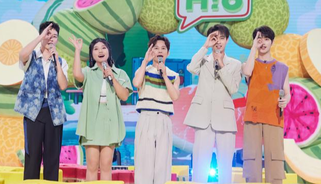 校友眼中的李雪琴是个“怪人”,内耗严重,父母离婚是病因!