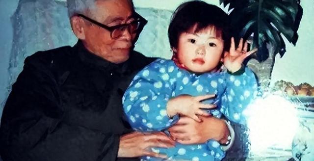 京圈6大富婆：身价过百亿，坐拥北京一条街，娱乐圈只手遮天