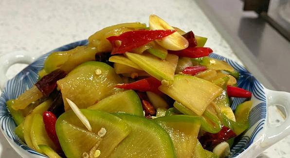 美食教程|10月吃它赛人参，2元一斤，比白菜还便宜，助消化，身体更清透