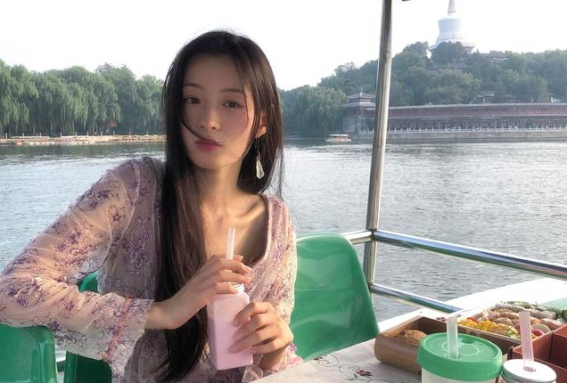 到底出什么事了?之前那么甜,现在突然撕破脸了?