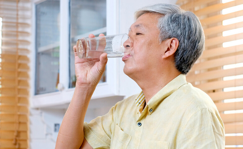 胃癌|卫生组织再三呼吁：停止使用1红色“蔬菜”，正在掏空你的甲状腺，趁早丢