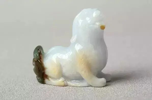 翡翠|巧色、俏色、分色，看翡翠玉雕师谁更懂“色”！