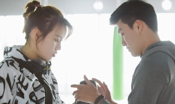 傅园慧|《女儿们的恋爱》傅园慧相亲,傅爸爸紧张的,开始说英文