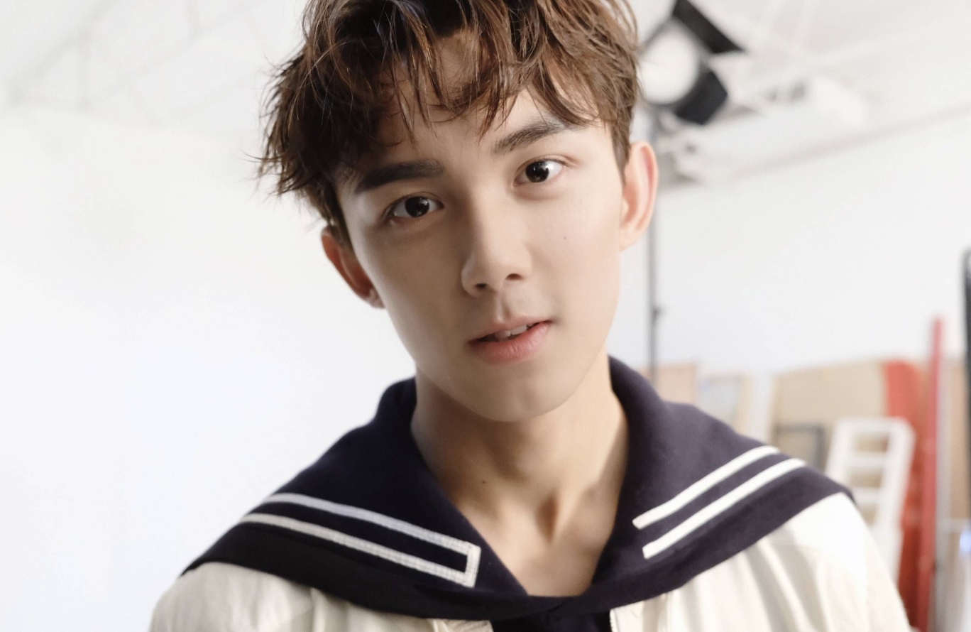 吴磊|吴磊,年轻时的才华和人格,就像是野草一样疯狂地成长