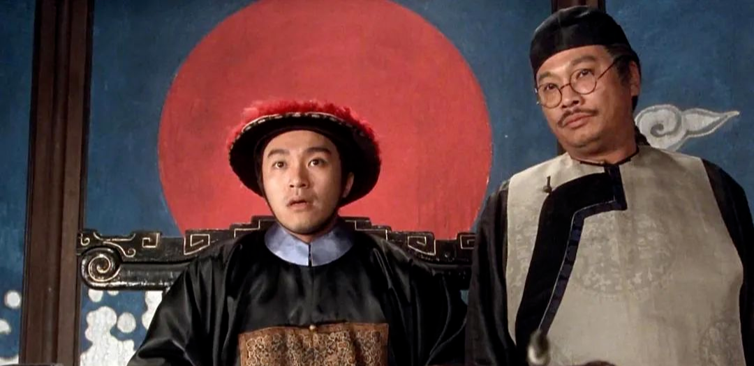 这个导演太幸福！他看过邱淑贞最娇羞的模样！摸过朱茵景甜的肌肤