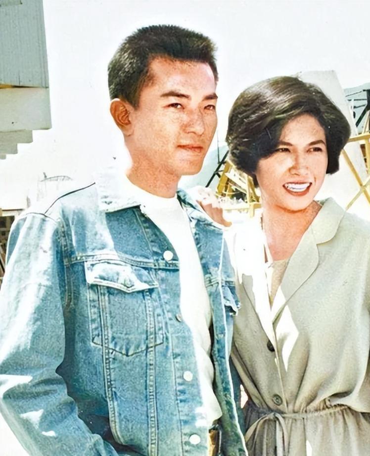 与郑伊健相守7年，被天后横刀夺爱，如今住上亿豪宅却过得凄凉