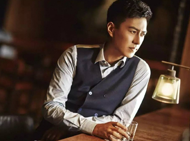 他被前女友嘲讽“太装”,靠喊“母亲”上位,这位男性的过往一点都不简单