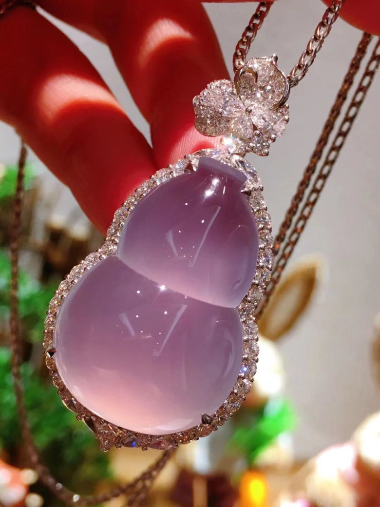 翡翠鉴赏五大要素:种、水、底、色和工