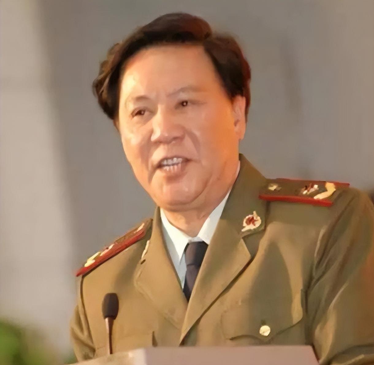 98年，古月之子找工作竟无人聘用，胡月苦笑：对方怀疑我是冒充的