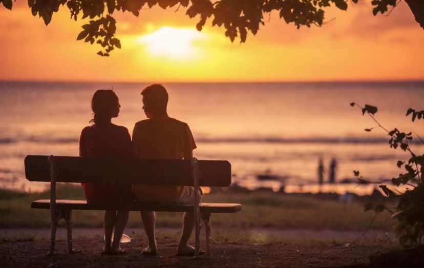 东磊|缘分牵引下两颗心的碰撞 , 爱情路上波涛汹涌的挑战和考验,坚定的承诺和美好的未来