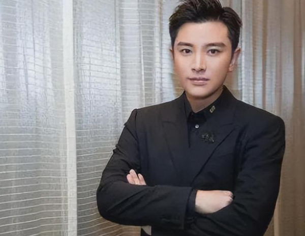 结婚纪念日李小璐发文:很想你,贾乃亮立马回怼:我理发顶多半小时