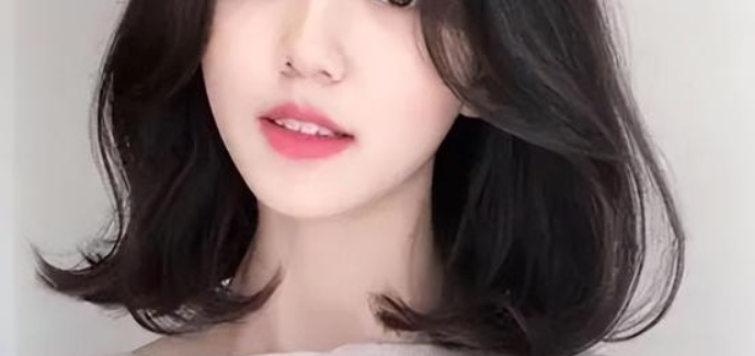 烫发 落肩烫，可以修饰你的脸型让你变得精致，可以突出你的吸引力