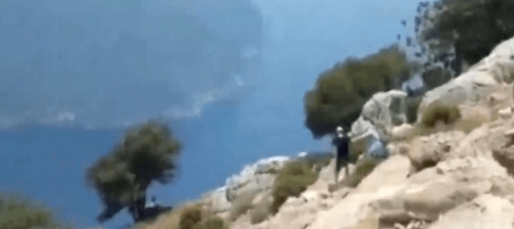 2018年孕妇和丈夫景区悬崖边合影,结果坠300米身亡