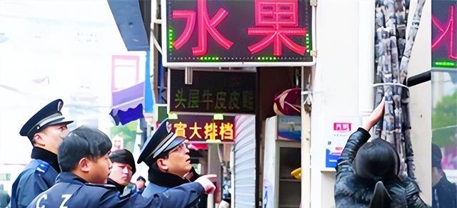 食材|故事：路边摊都往碗里放塑料袋，热汤直接往里面倒，不怕有毒吗？