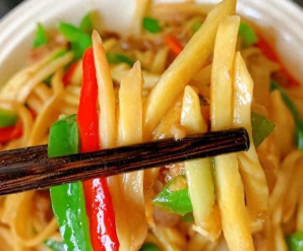 莲藕|这道菜必须使劲吃，一去燥，二润肺，三降脂，制作简单又下饭！