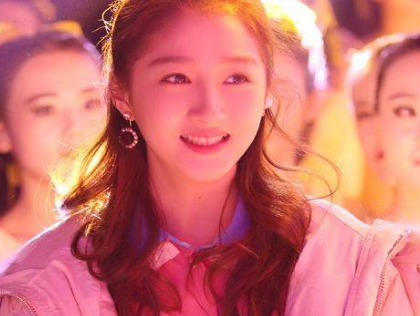 关晓彤|奔跑吧,主题很吸引人,关晓彤的可爱表现了出来