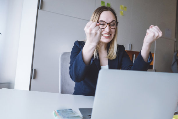 |权力斗争:个人野心、职场规则与道德考量