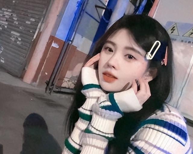 表面红得发柴，却拿不出一首像样的代表作，这7位明星实在太尴尬