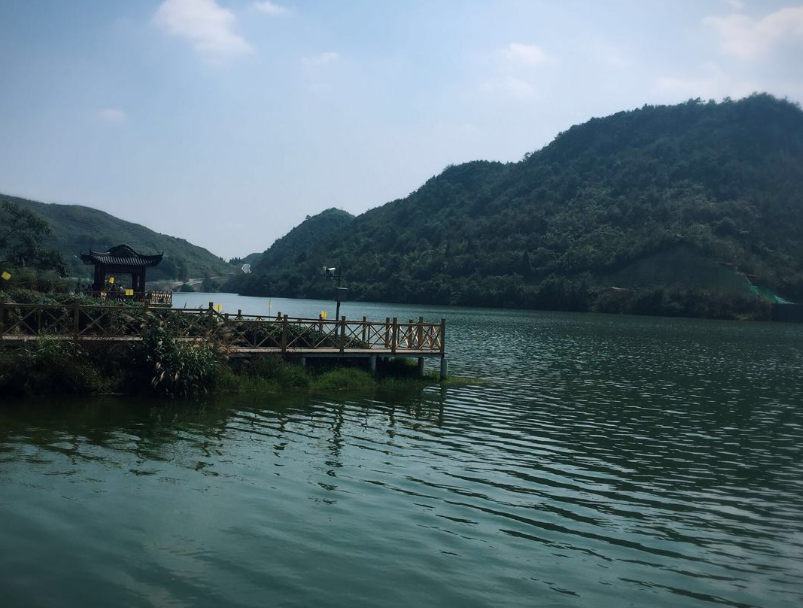 贵州|一处位于深山中的避暑圣地，坐落于贵州，风景也很优美