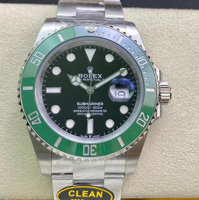 山东查获售价2859元劳力士绿水鬼腕表，对比专柜15万，鉴定师始料不及