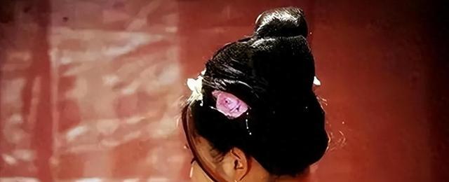 揭秘20万群演不为人知的一面：美女泛滥、懒汉遍地，裸替一天8000