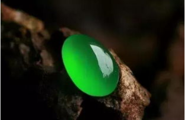 翡翠|世界八大名贵玉石排名:第一产自我国昆仑山,翡翠排第二