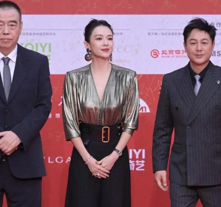 章子怡|章子怡被调侃身材走样，她自信满满，站在舞台C位