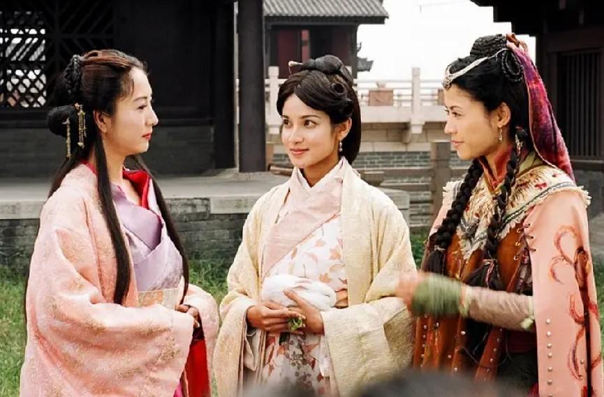 高学历，嫁豪门，80后女神甘愿终身不育，如今活成人生赢家