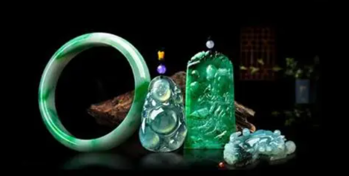 翡翠：穿越时光的绿色奇迹