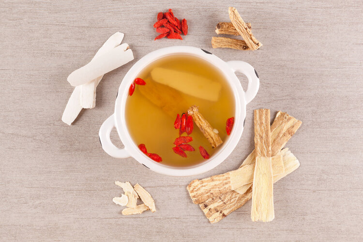 血糖|黄芪泡水危害多，容易伤肾？提醒：真正伤肾的是这4种中药