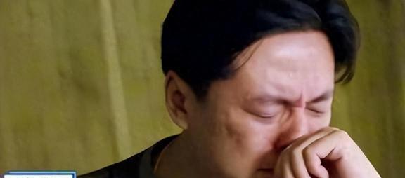 顶级妈宝男：所有姻缘全被亲妈拆散，44岁无人敢嫁难过到崩溃大哭