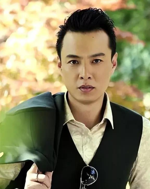 因穷被女友嫌弃,一气之下娶了普通女教师的朱铁,如今过得怎样?