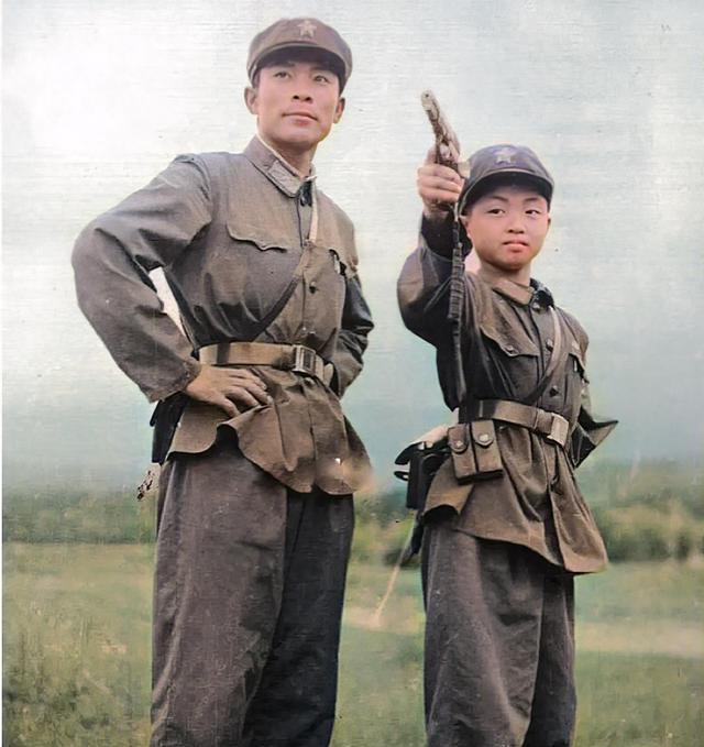 金星的妈妈韩颖：儿子变女儿，扛过了流言蜚语，如今一家其乐融融