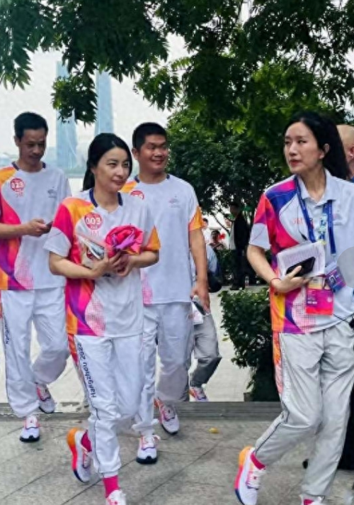 深扒郭晶晶“幕后”：原来霍震霆没有撒谎，真是的霍家“高攀”了