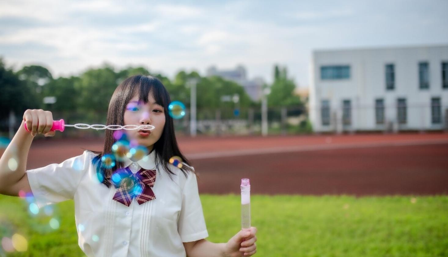 ai|侄女住我家,找到工作后不再搭理我,哥哥冲我发火,我果断拉黑