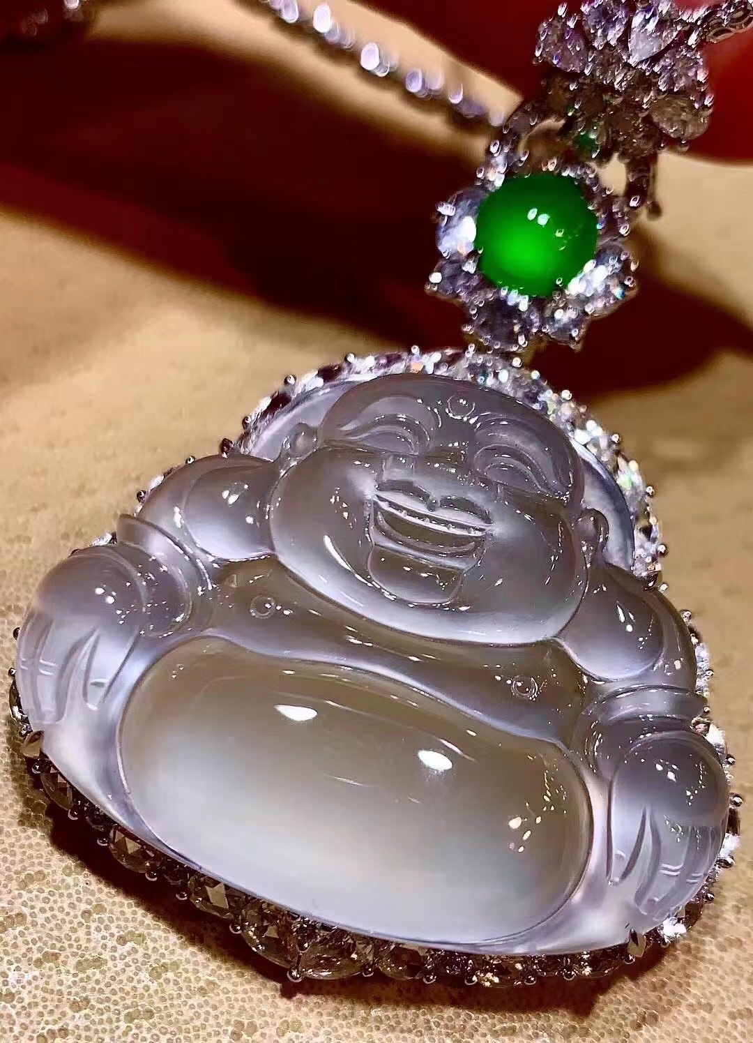 翡翠的韵味,是千年冰润的诗篇