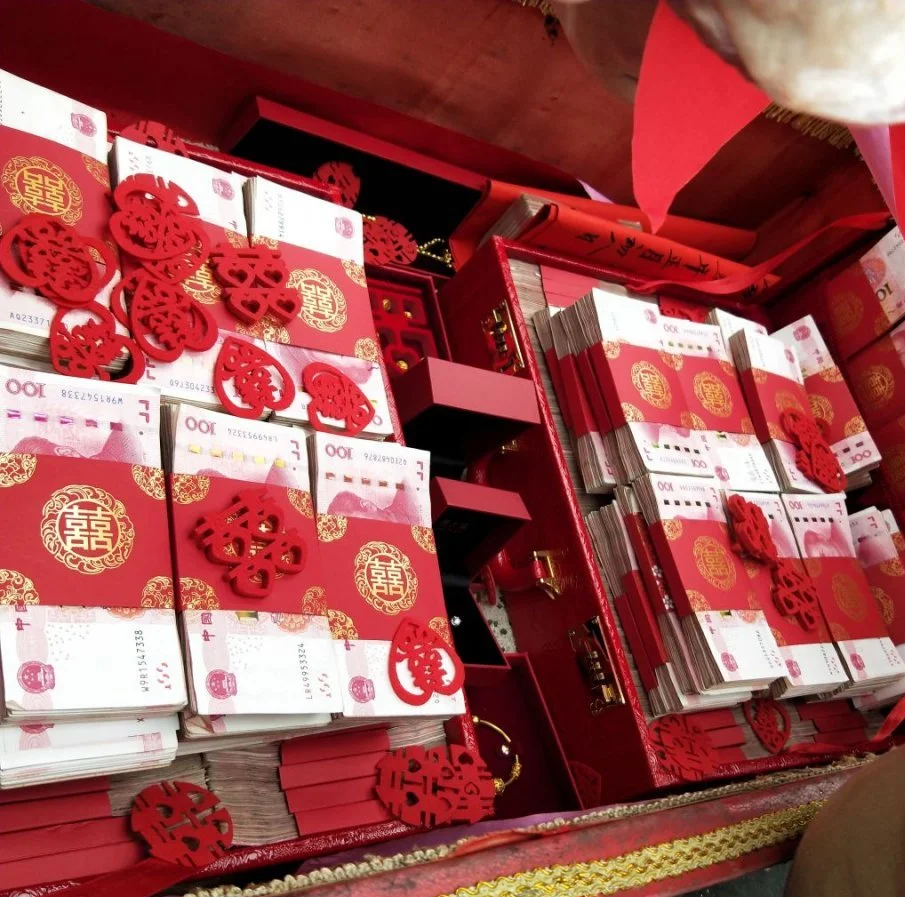 已婚男子和自己公司职员恋爱，两年的时间给女子转了239万元，其中80万还是彩礼转给女子的继父