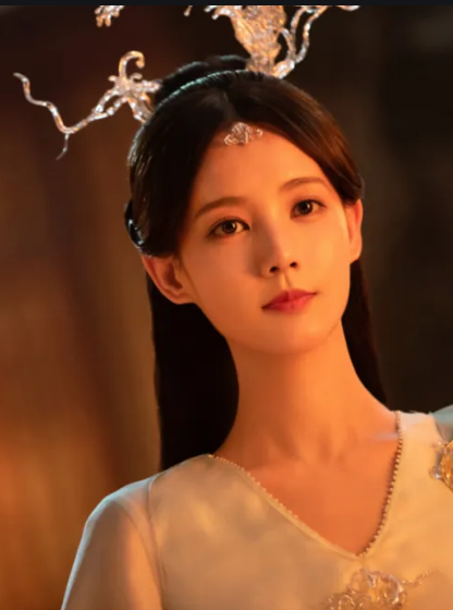 李一桐|神仙姐姐,李一桐,疯狂心动