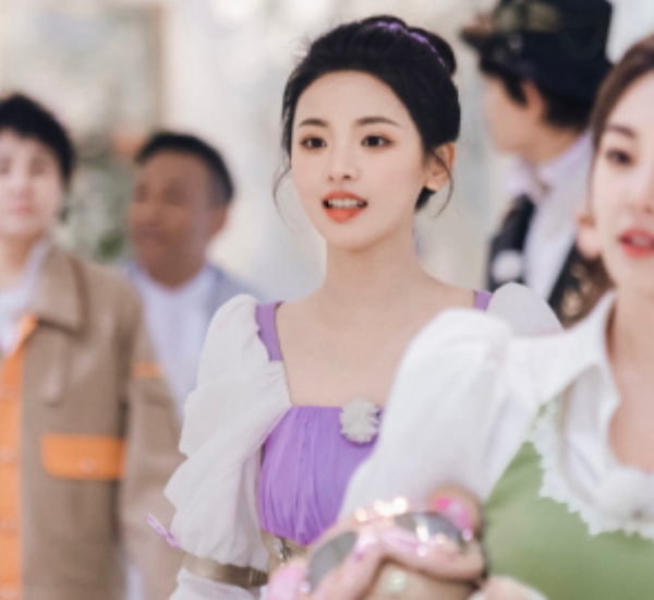 杨超越|女版跑男开播，打破了固有审美观，众人对超越有全新评价