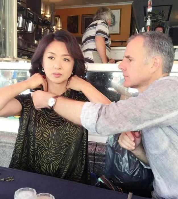 生恩不如养恩!金星20年前领养的三个孩子,如今长成这样